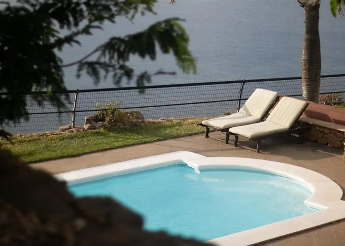 فيلة Serena Del Mar, Lujo Con Vistas Al Mar Y Piscina Climatizada تاكورونتي